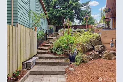 16106 Densmore Avenue N, Shoreline, WA 98133 - Photo 35