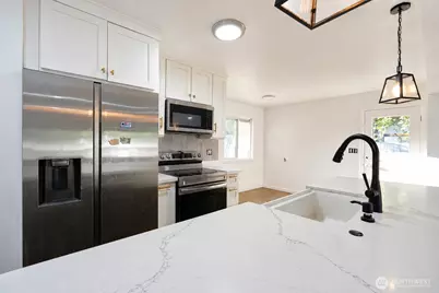 6835 Yakima Avenue, Tacoma, WA 98408 - Photo 9