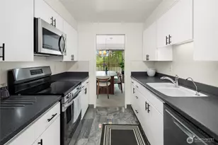 8001 Sand Point NE, Seattle, WA 98115 - Photo 11
