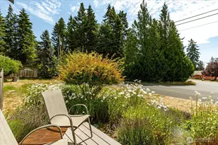 1243 Russell Dr, Coupeville, WA 98239 - Photo 3