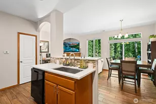 288 NE Fallon Ct, Bremerton, WA 98311 - Photo 5