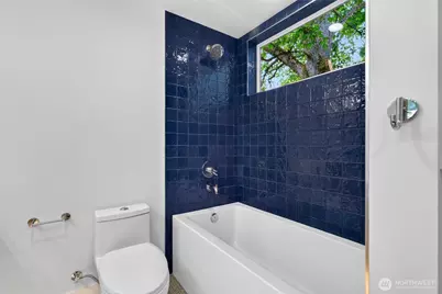 12036 Hiram Place NE, Seattle, WA 98125 - Photo 19