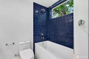 12036 Hiram Pl NE, Seattle, WA 98125 - Photo 19