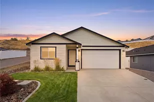 2307 SE Sage Brooke Rd, East Wenatchee, WA 98802 - Photo 1