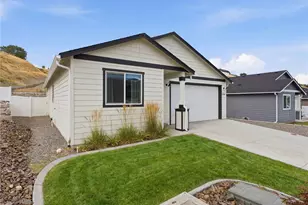 2307 SE Sage Brooke Rd, East Wenatchee, WA 98802 - Photo 3