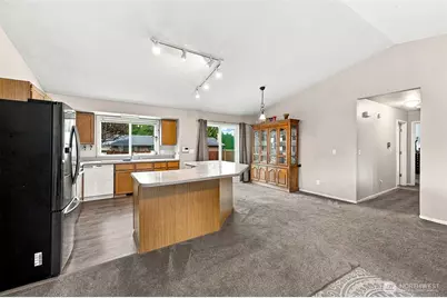 22015 SE 267th S, Maple Valley, WA 98038 - Photo 9