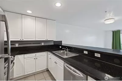 321 10th Avenue S #710, Seattle, WA 98104 - Photo 21