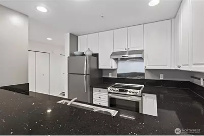 321 10th Avenue S #710, Seattle, WA 98104 - Photo 19