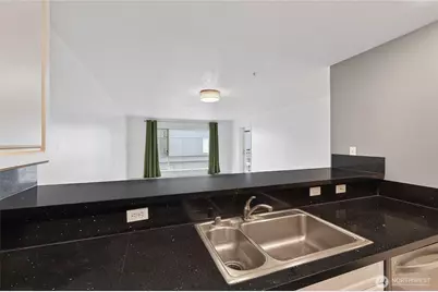 321 10th Avenue S #710, Seattle, WA 98104 - Photo 23