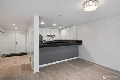321 10th Avenue S #710, Seattle, WA 98104 - Photo 17