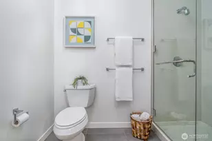 501 Roy St, Seattle, WA 98109 - Photo 19