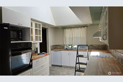 1000 151st Place NE, Bellevue, WA 98007 - Photo 17