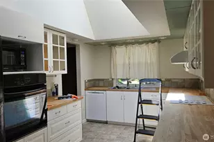 1000 151st Pl NE, Bellevue, WA 98007 - Photo 17