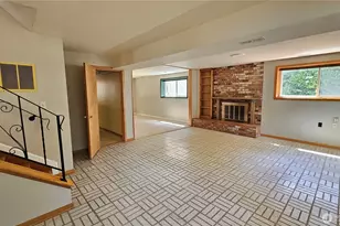 1000 151st Pl NE, Bellevue, WA 98007 - Photo 5