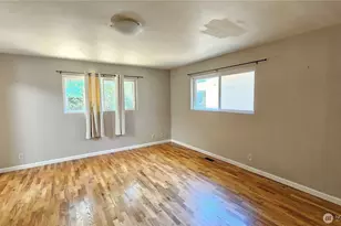 1000 151st Pl NE, Bellevue, WA 98007 - Photo 13