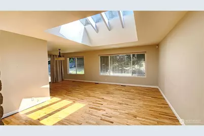 1000 151st Place NE, Bellevue, WA 98007 - Photo 3