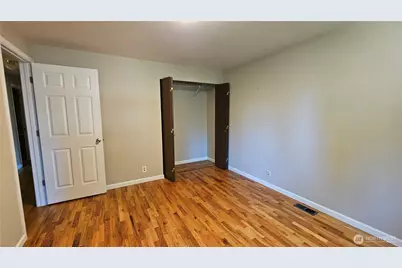 1000 151st Place NE, Bellevue, WA 98007 - Photo 15