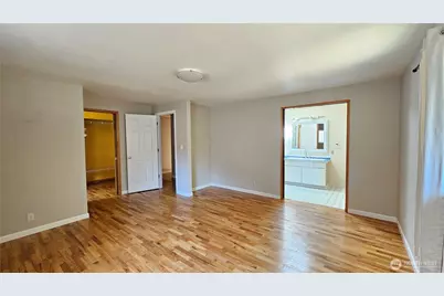 1000 151st Place NE, Bellevue, WA 98007 - Photo 9