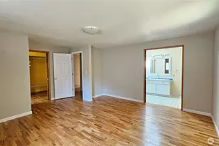 1000 151st Pl NE, Bellevue, WA 98007 - Photo 9