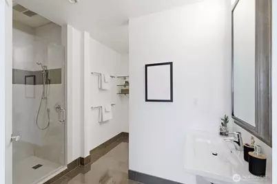 10700 NE 4th Street #4202, Bellevue, WA 98004 - Photo 29