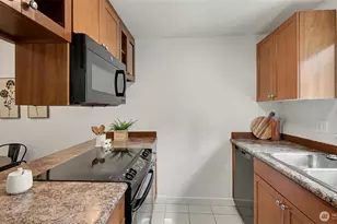 14210 NE 181st Pl, Woodinville, WA 98072 - Photo 9