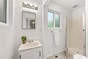 16217 SE Newport Way, Bellevue, WA 98006 - Photo 11