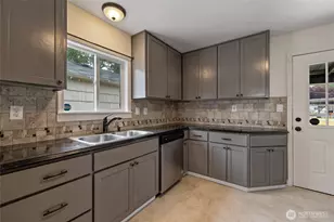 15113 SW Grant Ave, Lakewood, WA 98498 - Photo 13
