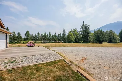 8457 Iron Mountain View Lane, Concrete, WA 98237 - Photo 37