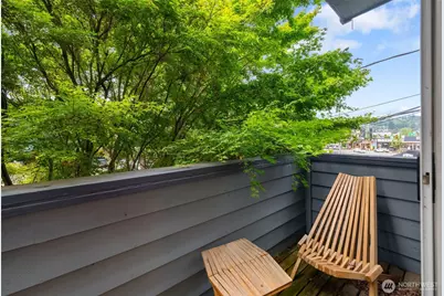 3619 Dayton Avenue N, Seattle, WA 98103 - Photo 23
