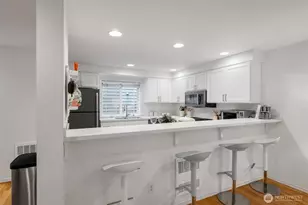 3619 Dayton Ave N, Seattle, WA 98103 - Photo 9