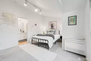 3619 Dayton Ave N, Seattle, WA 98103 - Photo 17