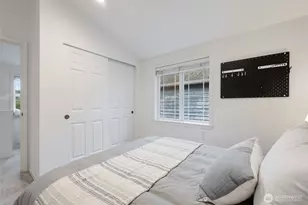 3619 Dayton Ave N, Seattle, WA 98103 - Photo 13