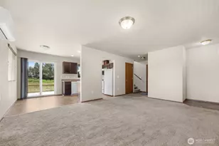 7515 100th St NE, Marysville, WA 98270 - Photo 7