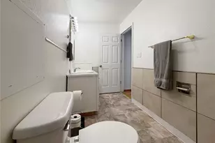 10455 Des Moines Memorial Dr S, Seattle, WA 98168 - Photo 19