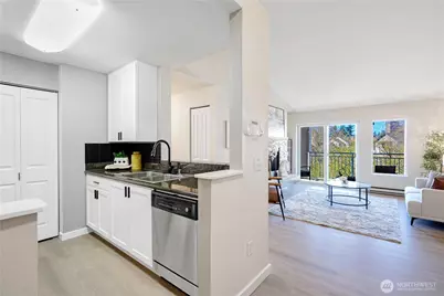 12303 Harbour Pointe Boulevard #EE304, Mukilteo, WA 98275 - Photo 11