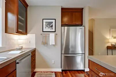 5807 B 55th Avenue NE, Seattle, WA 98105 - Photo 13