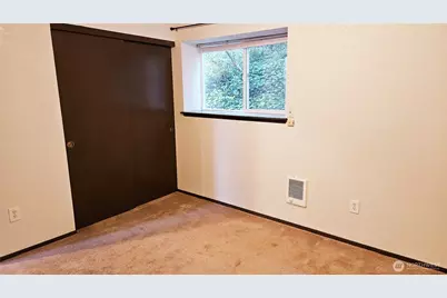 4617 Beach Drive E, Port Orchard, WA 98366 - Photo 7