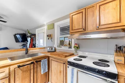 8902 Telegraph Road, Sumas, WA 98295 - Photo 11