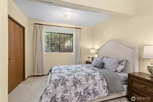 12422 SE 30th St, Bellevue, WA 98005 - Photo 17