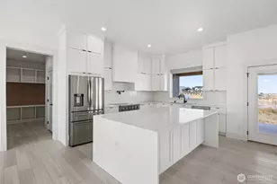 215 SE Desert Hills Loop, Moses Lake, WA 98837 - Photo 11