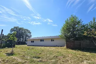 7207 Captain Robert Gray Dr, Ilwaco, WA 98624 - Photo 5