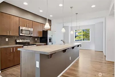 15720 Manor Way #R2, Lynnwood, WA 98087 - Photo 5
