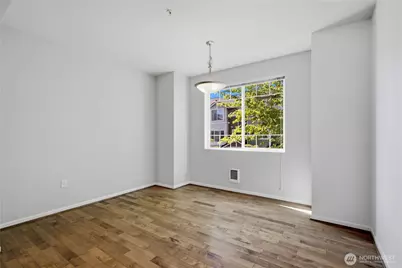 15720 Manor Way #R2, Lynnwood, WA 98087 - Photo 9
