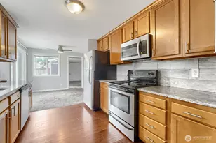 715 Johns Rd E, Parkland, WA 98445 - Photo 5