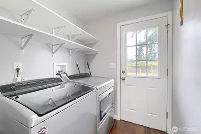 715 Johns Rd E, Parkland, WA 98445 - Photo 7