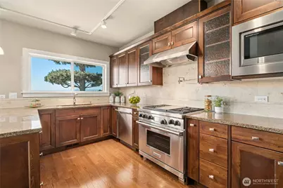 5404 Lake Washington Boulevard NE #B, Kirkland, WA 98033 - Photo 15