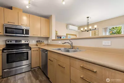 710 240th Way SE #G302, Sammamish, WA 98074 - Photo 7