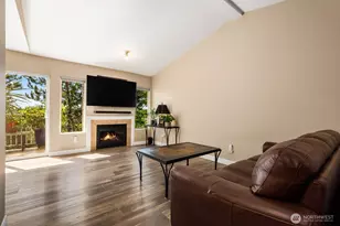 710 240th Way SE, Sammamish, WA 98074 - Photo 3