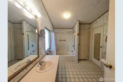 13215 35th Avenue S, Tukwila, WA 98168 - Photo 15
