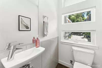 10762 SE 1st Drive #22, Bellevue, WA 98004 - Photo 11